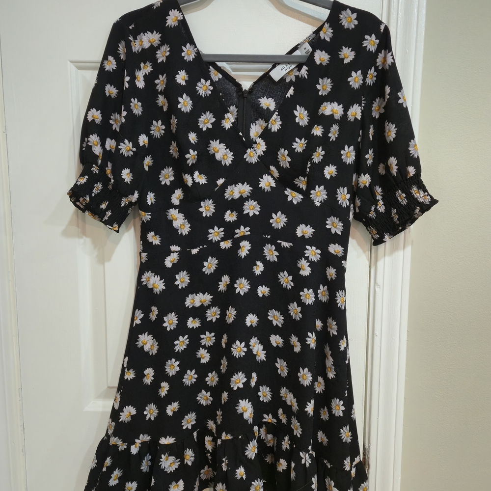 ALI & JAY Black Floral Midi Dress